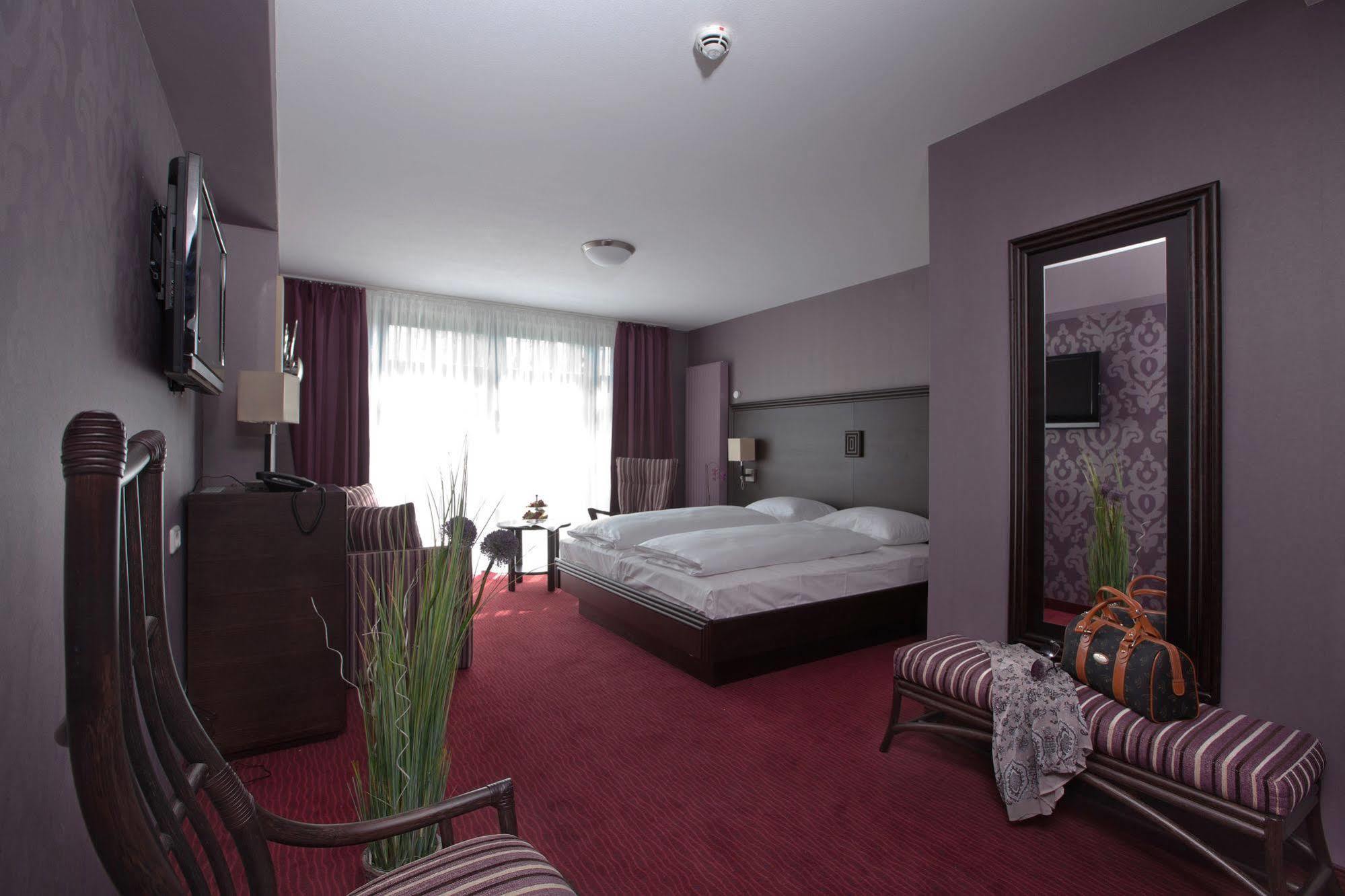 Goebel'S Hotel Aquavita Бад Вилдунген Екстериор снимка